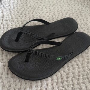 Sanuk Black Women's Sandals